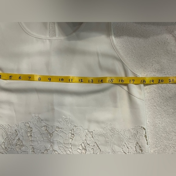 🛍️ White SUGARLIPS Cutout sleeveless blouse size S. - Picture 12 of 13